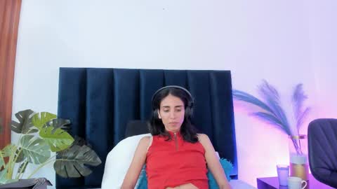 Snapshot of ninacavallli chatting on September 12, 2025, 6:19 pm Nina online show from September 12, 2025, 6:19 pm