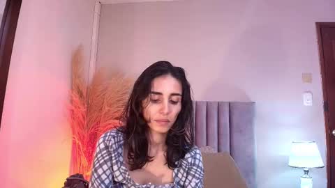 Snapshot of ninacavallli chatting on September 30, 2025, 6:02 pm Nina online show from September 30, 2025, 6:02 pm