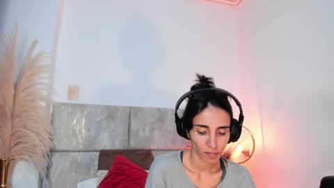 Snapshot of ninacavallli chatting on October 2, 2025, 6:26 pm Nina online show from October 2, 2025, 6:26 pm