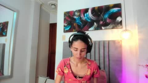 Snapshot of ninacavallli chatting on October 5, 2025, 2:26 pm Nina online show from October 5, 2025, 2:26 pm