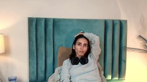 Snapshot of ninacavallli chatting on October 12, 2025, 4:39 pm Nina online show from October 12, 2025, 4:39 pm