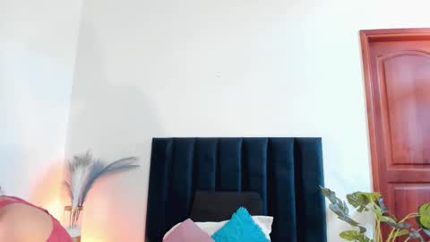 Snapshot of ninacavallli chatting on October 15, 2025, 6:41 pm Nina online show from October 15, 2025, 6:41 pm