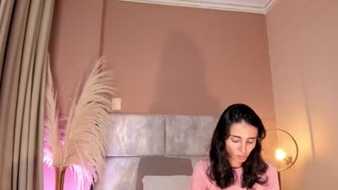 Snapshot of ninacavallli chatting on November 4, 2025, 6:18 pm Nina online show from November 4, 2025, 6:18 pm