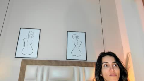 Snapshot of ninacavallli chatting on November 23, 2025, 2:39 pm Nina online show from November 23, 2025, 2:39 pm