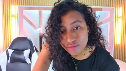 Nina  online show from November 6, 2025, 7:59 pm