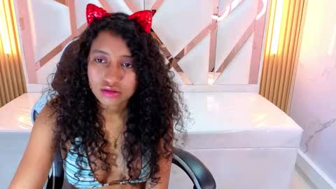 Nina  online show from November 22, 2025, 8:19 pm