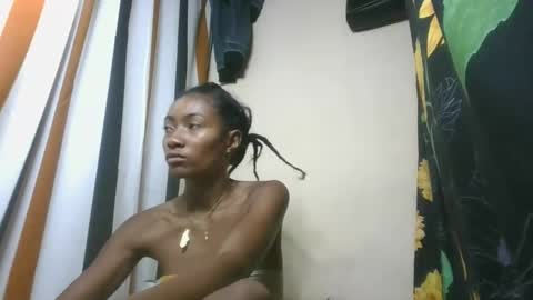 ninaeaa online show from November 17, 2025, 3:12 am