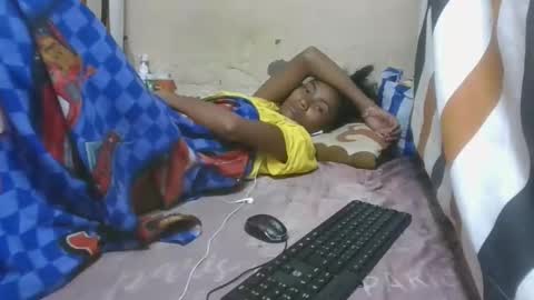 ninaeaa online show from December 21, 2025, 8:38 pm