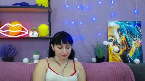 ninaflawlees online show from January 27, 2025, 2:42 am