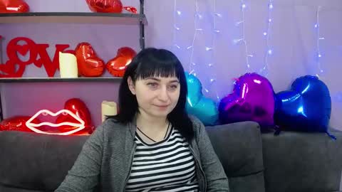 ninaflawlees online show from March 2, 2025, 4:39 am