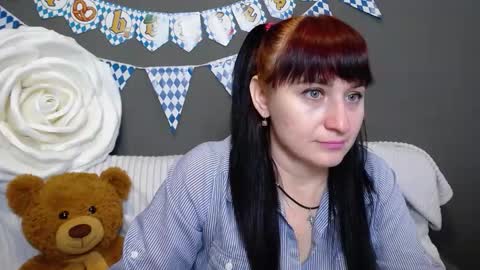 ninaflawlees online show from October 6, 2025, 12:02 pm