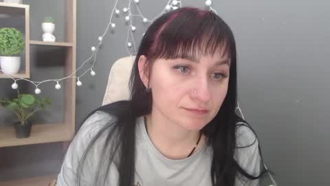 ninaflawlees online show from January 16, 2026, 12:53 pm