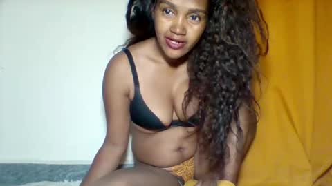 ninah_rise online show from October 7, 2025, 2:31 am