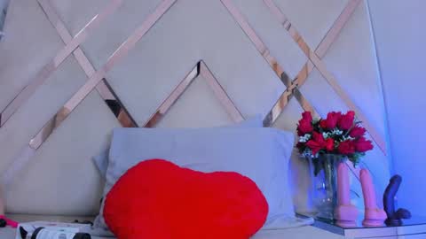 ninahtx online show from September 27, 2025, 9:31 pm