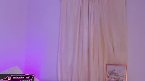 ninahtx online show from April 22, 2026, 9:38 pm