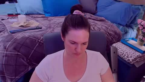 Nina Jaymes online show from September 18, 2025, 9:06 pm