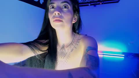 ninamonroee online show from March 8, 2026, 2:04 am