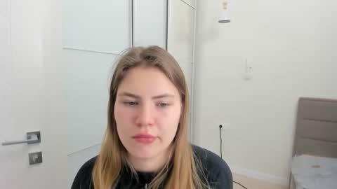 ninarihh online show from March 1, 2025, 12:01 pm