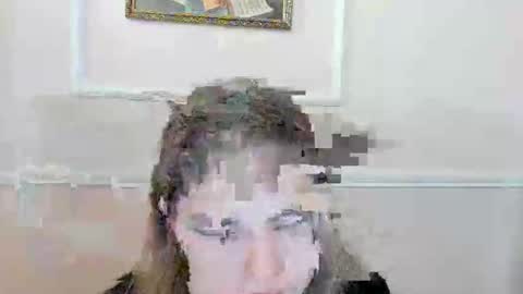 ninarihh online show from November 30, 2025, 9:57 am