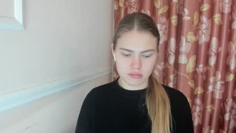 ninarihh online show from December 5, 2025, 12:03 pm