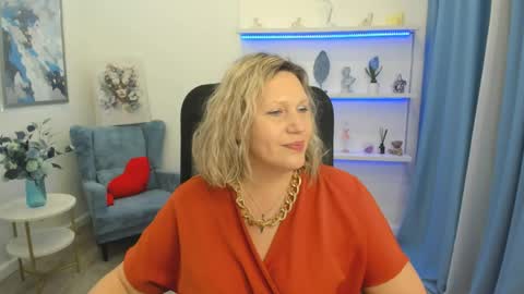 ninastarle online show from April 19, 2026, 6:10 pm