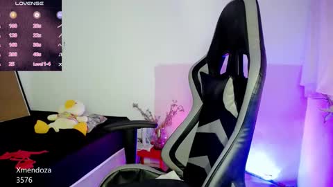 ninatinydoll1 online show from February 12, 2025, 9:31 am