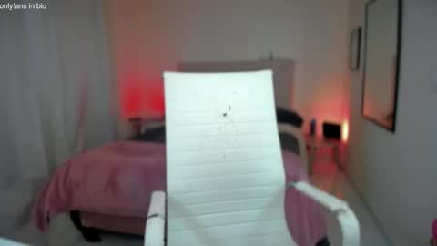 ninavolkov online show from February 26, 2025, 10:53 pm