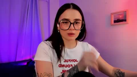 ninavolkov online show from September 24, 2025, 11:08 pm