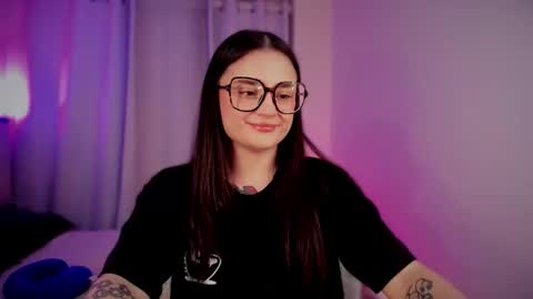 ninavolkov online show from October 17, 2025, 11:07 pm