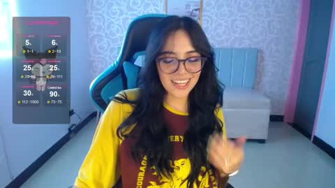 Snapshot of ninfa_ch chatting on February 27, 2025, 10:53 pm Ninfa online show from February 27, 2025, 10:53 pm