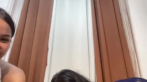 nini_luvskorn online show from May 29, 2026, 12:25 pm