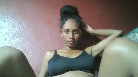 ninie246746 online show from February 8, 2025, 5:50 pm