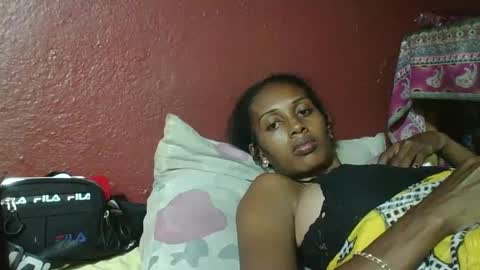 ninie246746 online show from February 13, 2025, 8:45 pm