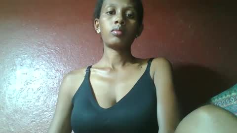 ninie246746 online show from February 27, 2025, 3:26 pm