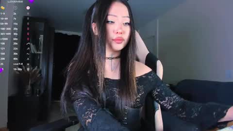 Yumi  ig yumibaee online show from February 20, 2025, 8:14 pm