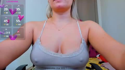 nina dee online show from January 17, 2025, 11:49 am