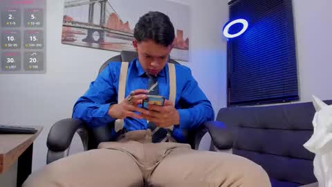 nino_bonnucci online show from September 9, 2025, 6:51 pm