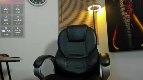 nino_bonnucci online show from September 10, 2025, 11:32 am