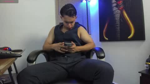 nino_bonnucci online show from September 14, 2025, 12:26 pm