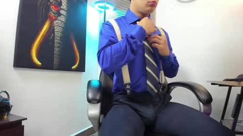 nino_bonnucci online show from September 19, 2025, 11:44 am