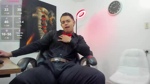 nino_bonnucci online show from October 18, 2025, 12:39 pm