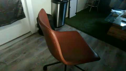 nioasylus online show from January 31, 2025, 8:33 pm