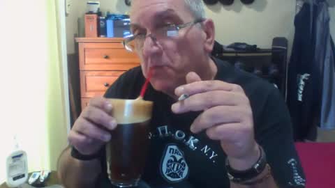 Dennis online show from October 13, 2025, 1:44 pm