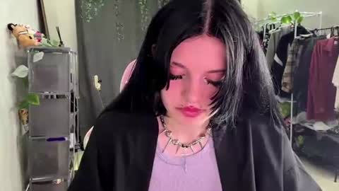 Snapshot of nishazenisek chatting on July 9, 2026, 6:12 pm Alice online show from July 9, 2026, 6:12 pm