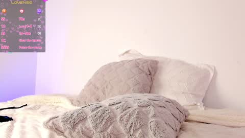 Nix  online show from February 1, 2025, 5:47 pm