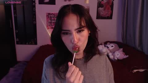 Nixxie  online show from October 21, 2025, 1:39 am