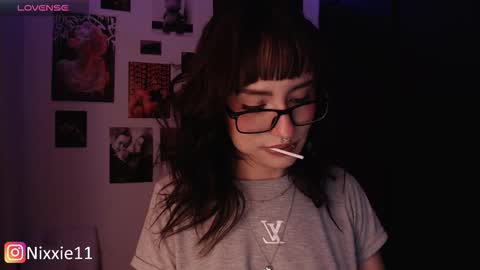 Nixxie  online show from November 22, 2025, 1:26 am