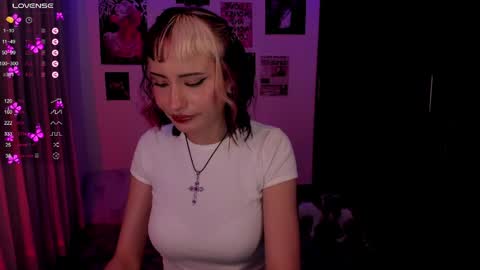 Nixxie  online show from April 9, 2026, 1:16 am