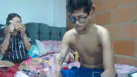 Snapshot of noa_arez chatting on November 21, 2025, 9:52 am NoaandArez online show from November 21, 2025, 9:52 am