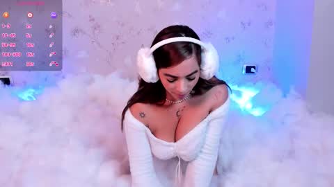   ambarsulliva  online show from October 25, 2025, 10:45 am